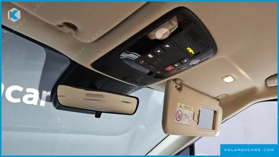 KIA CARNIVAL 9-SEATER PRESTIGE