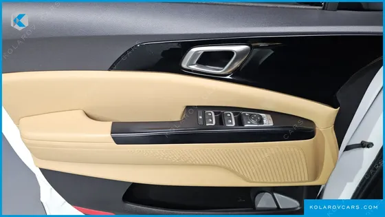 KIA CARNIVAL 9-SEATER PRESTIGE