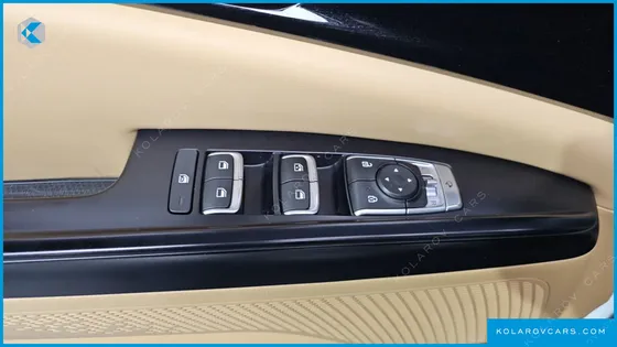 KIA CARNIVAL 9-SEATER PRESTIGE