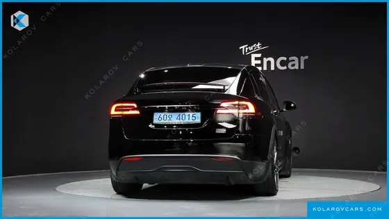 TESLA MODEL X PLAID