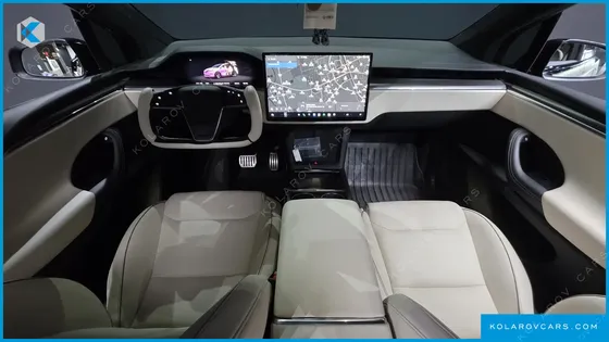 TESLA MODEL X PLAID