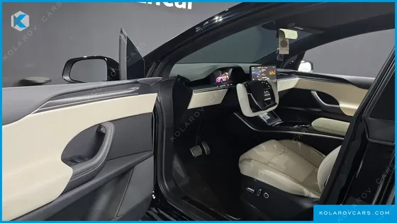 TESLA MODEL X PLAID