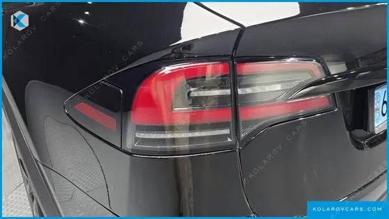 TESLA MODEL X PLAID