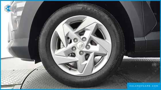 HYUNDAI KONA GASOLINE 2.0 2WD