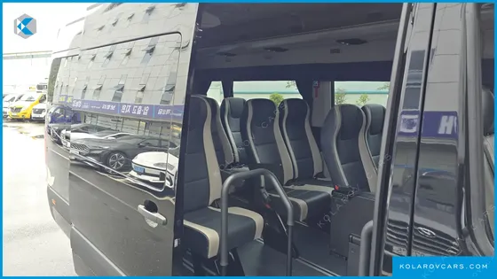 HYUNDAI SOLATI 16-SEATER