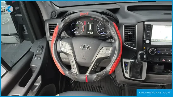 HYUNDAI SOLATI 16-SEATER