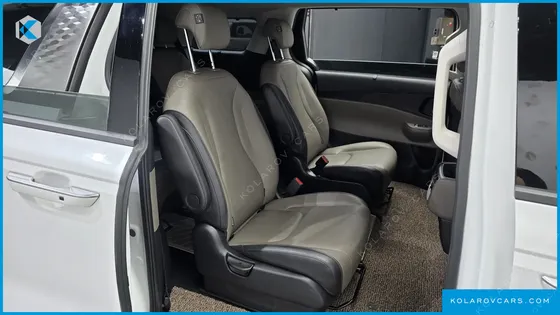 KIA CARNIVAL 9-SEATER NOBLESSE