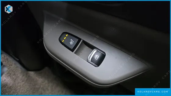 KIA CARNIVAL 9-SEATER NOBLESSE