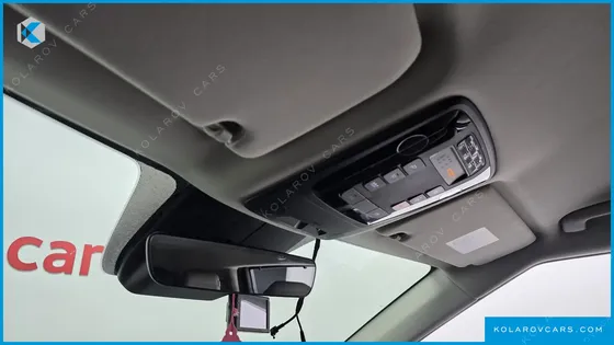 KIA CARNIVAL 9-SEATER NOBLESSE