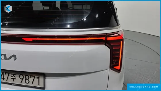 KIA CARNIVAL 9-SEATER NOBLESSE