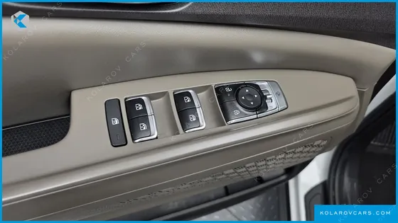 KIA CARNIVAL 9-SEATER NOBLESSE