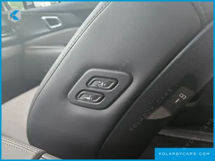 KIA CARNIVAL GASOLINE 9-SEATER NOBLESSE