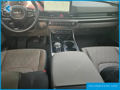 KIA CARNIVAL GASOLINE 9-SEATER NOBLESSE