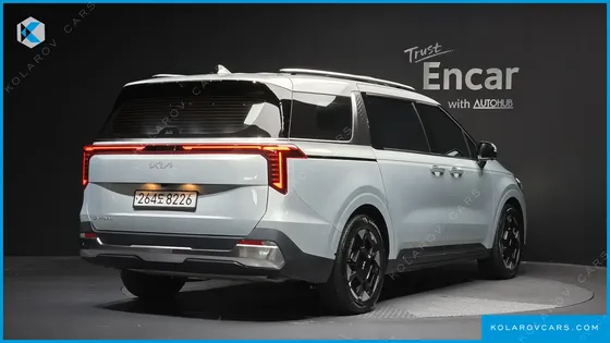KIA CARNIVAL 9-SEATER SIGNATURE