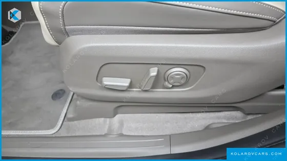 KIA CARNIVAL 9-SEATER SIGNATURE
