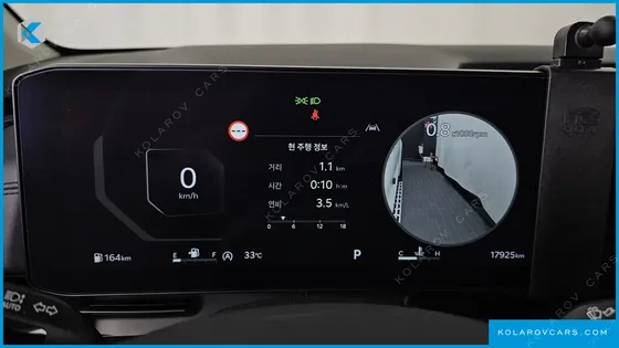 KIA CARNIVAL 7-SEATER OUTDOOR