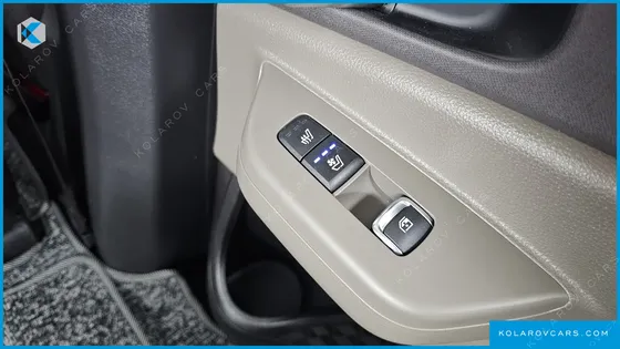 KIA CARNIVAL 7-SEATER OUTDOOR