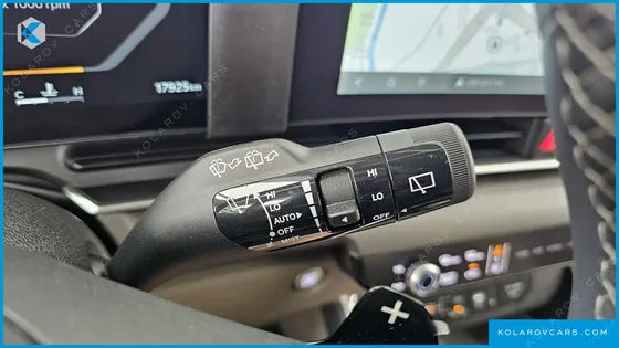 KIA CARNIVAL 7-SEATER OUTDOOR