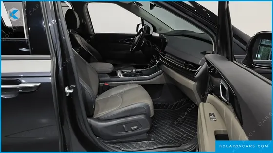 KIA CARNIVAL GASOLINE 9-SEATER GRAVITY