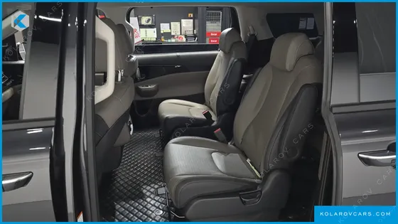 KIA CARNIVAL GASOLINE 9-SEATER GRAVITY