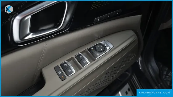 KIA CARNIVAL GASOLINE 9-SEATER GRAVITY