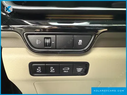 KIA CARNIVAL HEV 9-SEATER HI-LIMOUSINE