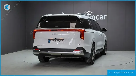 KIA CARNIVAL GASOLINE 9-SEATER NOBLESSE