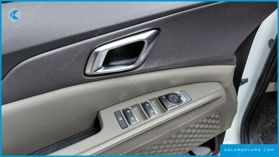 KIA CARNIVAL GASOLINE 9-SEATER NOBLESSE