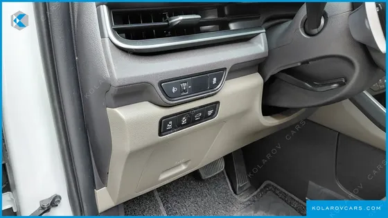 KIA CARNIVAL GASOLINE 9-SEATER NOBLESSE