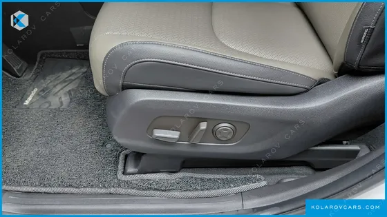 KIA CARNIVAL GASOLINE 9-SEATER NOBLESSE