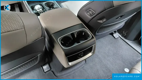 KIA CARNIVAL GASOLINE 9-SEATER NOBLESSE