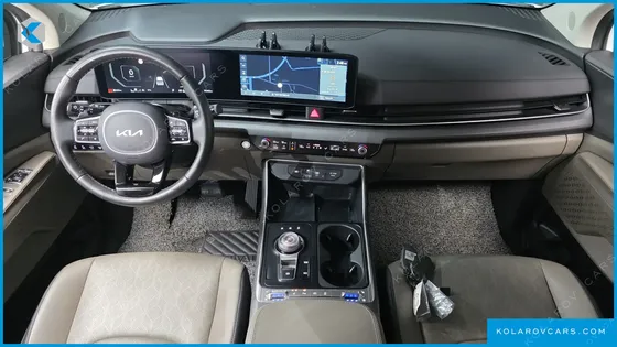 KIA CARNIVAL 9-SEATER PRESTIGE