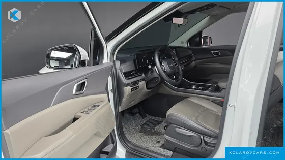 KIA CARNIVAL 9-SEATER PRESTIGE