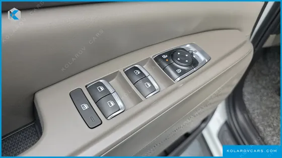 KIA CARNIVAL 9-SEATER PRESTIGE