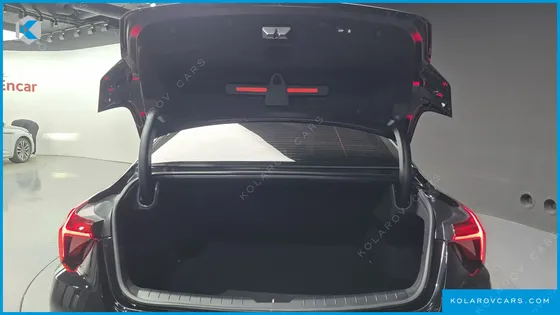 KIA K8 2.5 GASOLINE 2WD