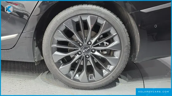 KIA K8 2.5 GASOLINE 2WD