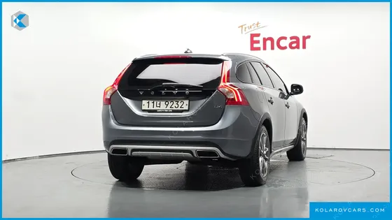 VOLVO V60 D4