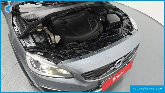 VOLVO V60 D4