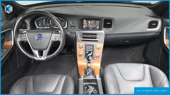VOLVO V60 D4
