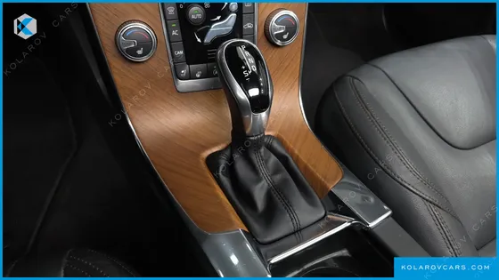 VOLVO V60 D4