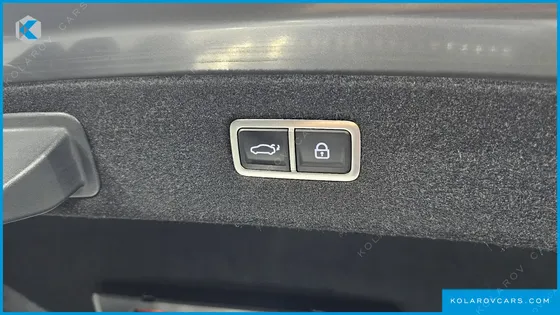 GENESIS G90 GASOLINE 3.5 TURBO E-S/C AWD LWB