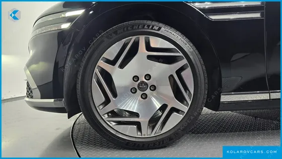 GENESIS G90 GASOLINE 3.5 TURBO E-S/C AWD LWB