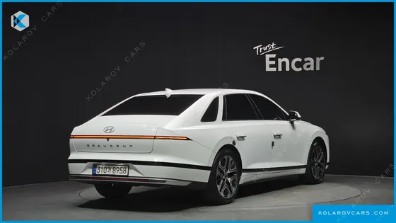 HYUNDAI GRANDEUR PREMIUM