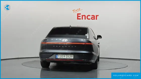 HYUNDAI GRANDEUR CALLIGRAPHY