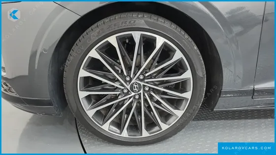 HYUNDAI GRANDEUR CALLIGRAPHY