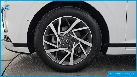 HYUNDAI GRANDEUR EXCLUSIVE