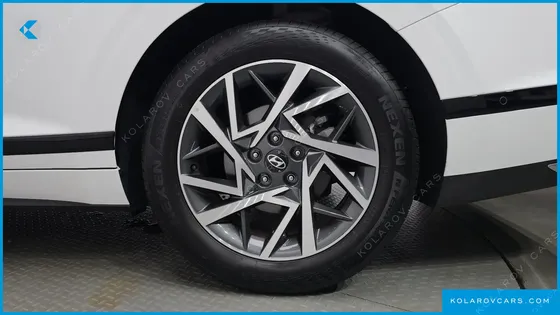 HYUNDAI GRANDEUR EXCLUSIVE