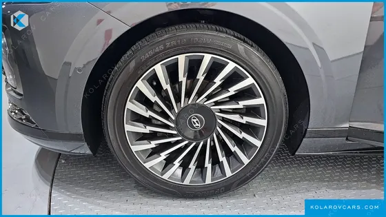 HYUNDAI GRANDEUR CALLIGRAPHY