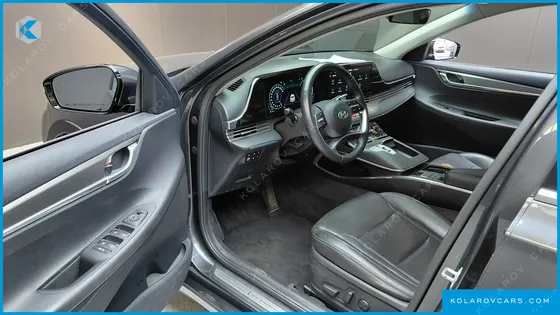 HYUNDAI GRANDEUR PREMIUM