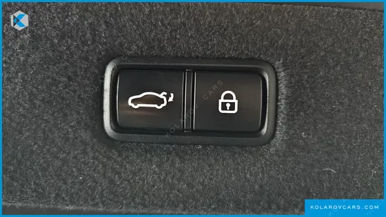 GENESIS EQ900 3.8 GDI AWD